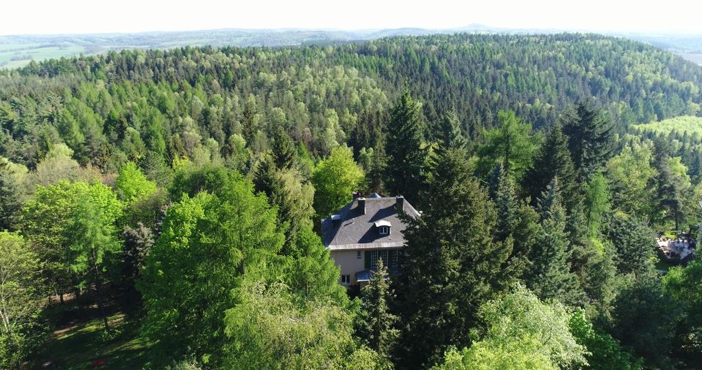 Petrovice  Villa Augustusberg מראה חיצוני תמונה
